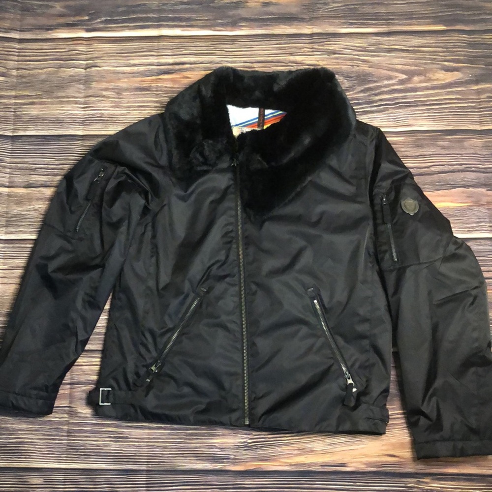 031 B by burton  Black Roosevelt Bomber Light weight Jacket Faux Fur Collar Sz M